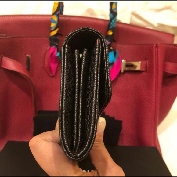 ❌SOLD❌ CHANEL Black Caviar Large Flap Wallet - Picture 5 of 8